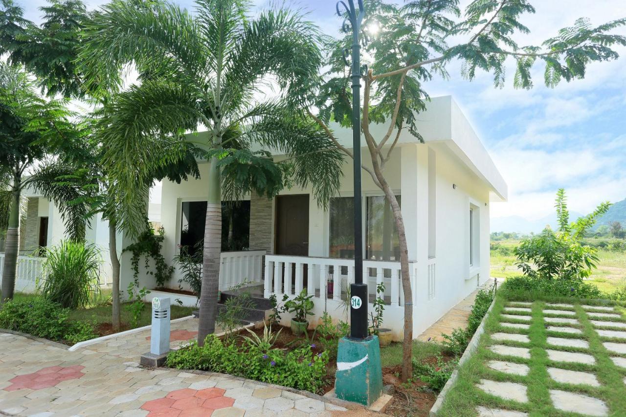 Oyo 24200 Bahri Beautiful Country Hotel Ayyampalaiyam Exterior photo